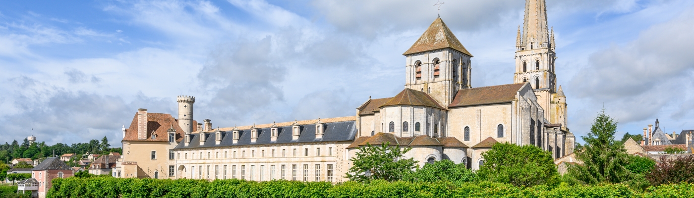 A remarkable architecture | Abbaye de saint savin